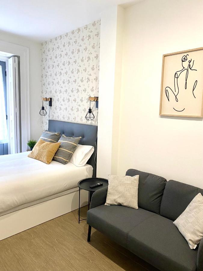 Apartamentos Fuencarral Madrid Exterior photo